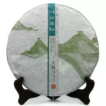 2014 Yunnan Menghai Dayi TAETEA 7582 Классический сырой чай Пуэр Чай Пуэр 357г 357g