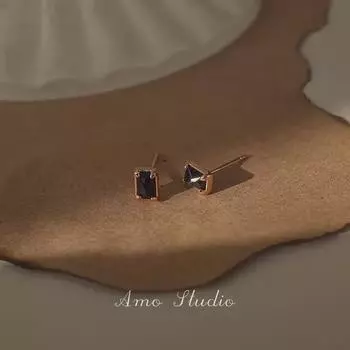 2022 Высококачественные мини-серьги из стерлингового серебра с черным агатом для женщин