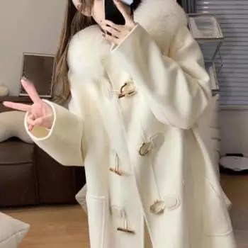 2022 Женские элегантные зимние пальто с меховым воротником, женские роговые пуговицы, милые белые длинные пальто, корейская толстая теплая верхняя одежда M чёрный