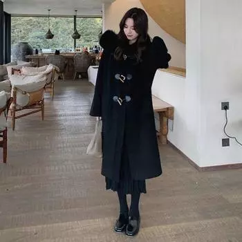 2022 Женские элегантные зимние пальто с меховым воротником, женские роговые пуговицы, милые белые длинные пальто, корейская толстая теплая верхняя одежда M чёрный