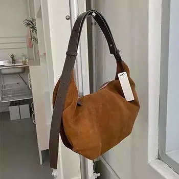 2023 Frosted Leather Pleated Dumpling Shoulder Bag - Универсальная вместительная сумка через плечо в корейском стиле для женщин коричневый