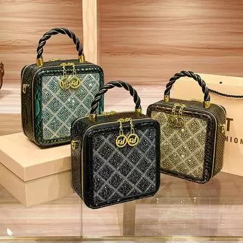 2023 Горячая модная женская сумка высокого класса: Стильная сумка-коробка через плечо с бриллиантами чёрный