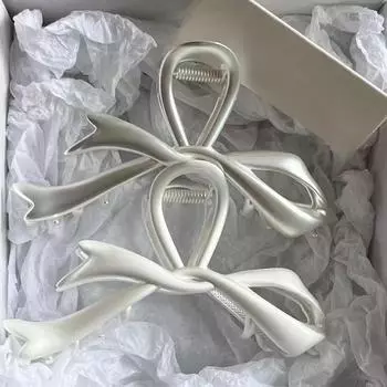 2023 Металлический зажим для когтей с бантиком Металлический зажим в виде акулы Серебряный коготь для волос Стиль Расширенный универсальный Задняя часть Ложка Украшение для волос Головной убор белый