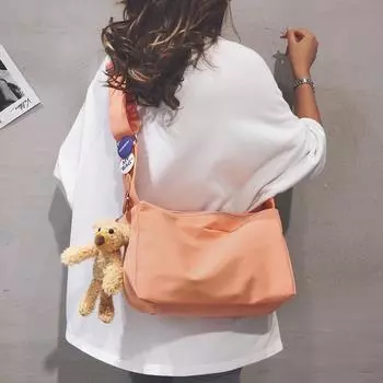 2023 Модная многоцветная нейлоновая сумка-мессенджер через плечо: Легкий и универсальный для студентов и девушек Bag + Round Badge розовый