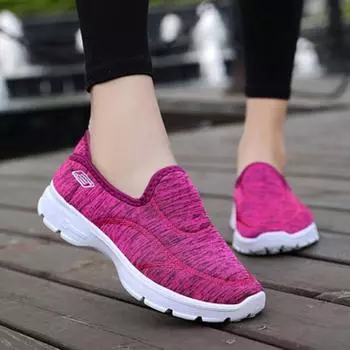 2023 Новая повседневная дышащая женская обувь на мягкой подошве с круглой головкой, обувь для мам среднего и пожилого возраста 36 чёрный