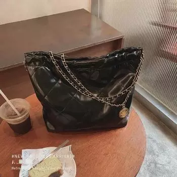 2023 Новая женская сумка через плечо с цепочкой и узором в виде ромба — большая вместимость, стиль маленького аромата чёрный