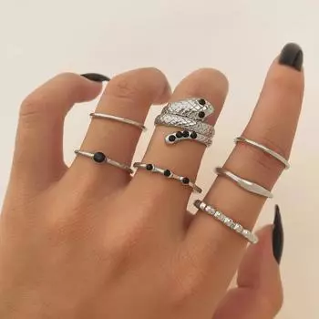 2023 Новое роскошное ретро-кольцо со змеей, набор из 7 предметов, богатый подарок для вечеринки, кольцо для любовника, элегантное очаровательное женское кольцо для невесты, праздничный индивидуальный набор колец с резьбой золотой