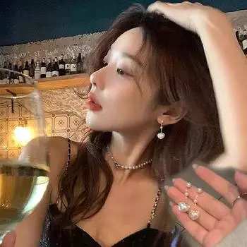 2023 Простые универсальные серьги с кисточками, серьги с жемчугом, модные элегантные очаровательные качественные жемчужные женские роскошные индивидуальные круглые нежные серьги, пара белый