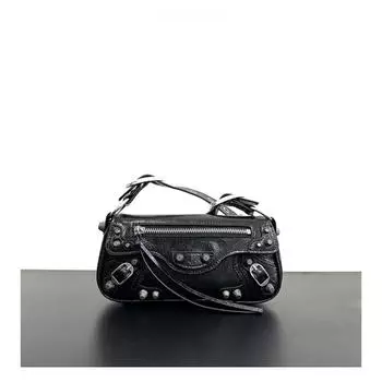 2023 Trendy Dark Motorcycle Rivet Square Shoulder Messenger Bag Small: 22*4*13cm чёрный