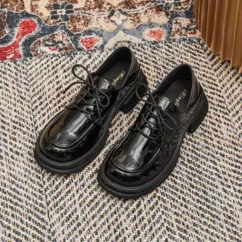 2024 2024 Британский стиль Туфли-лодочки на толстой платформе Женские весенне-осенние туфли-лоферы на толстом каблуке Женские туфли из лакированной кожи с круглым носком 35