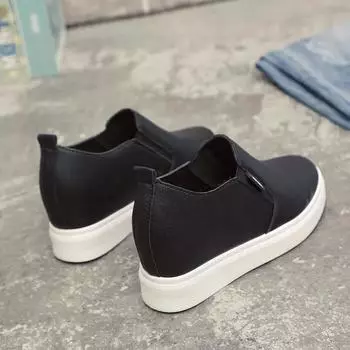 2024 2024 Женская весенняя обувь на каблуке Новые женские повседневные кроссовки для отдыха на платформе с клином, увеличивающие рост женские вулканизированные туфли 35 белый