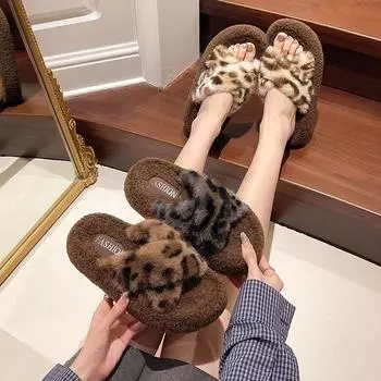 2024 autumn and winter new non-slip leopard print thick bottom Internet celebrity leopard print fluffy slippers women wear with skirt on 35 чёрный