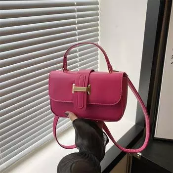 2024 autumn new single shoulder underarm messenger bag fashionable texture retro small bag women s simple foreign style small square bag чёрный