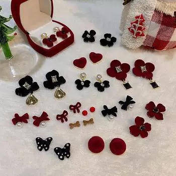 2024 Autumn/Winter Pearl Hairball Earrings with Flocking Bowknot, Women s S925 Silver Needle, Versatile & Elegant A1315 чёрный