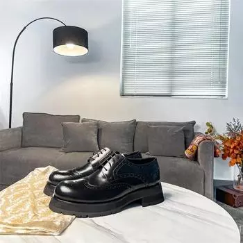 2024 Big Head Толстая подошва Повседневная натуральная кожа Кожаные туфли Мужские Новые 2024 Удобные Блок Резные Дерби Мужские Туфли 37 чёрный