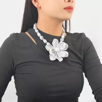2024 Большой Цветок Подвеска Цепь Бусины Ожерелье Для Женщин белый