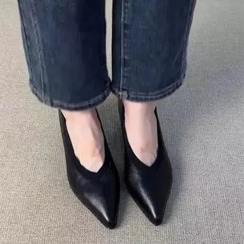 2024 Брендовые женские туфли на низком каблуке для женщин, модные однотонные туфли для офиса и карьеры, сексуальные туфли с острым носком для женщин, Zapatos Mujer 35 чёрный