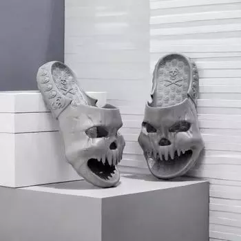 2024 Череп Модный тренд мужские крутые тапочки для дома и отдыха на природе нескользящие односложные тапочки парные тапочки 36/37 белый