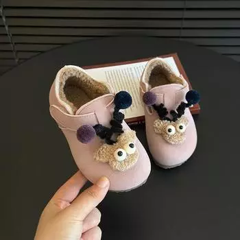 2024 Детские плюшевые балетки для девочек, зимняя новая мода в корейском стиле, мягкие, нескользящие, универсальные, шикарные, сохраняющие тепло кожаные туфли 23 серый