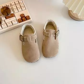 2024 Детские плюшевые кожаные туфли для девочек и мальчиков, зимняя новая мода в корейском стиле с мягкой подошвой, нескользящие, универсальные, шикарные туфли 21 хаки