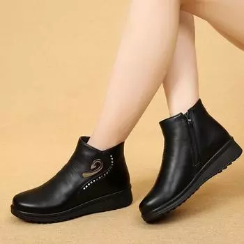 2024 Модная зимняя обувь Женские кожаные теплые ботинки для ботинок Женские водонепроницаемые толстые плюшевые теплые зимние ботинки Ботильоны для мам 5 чёрный