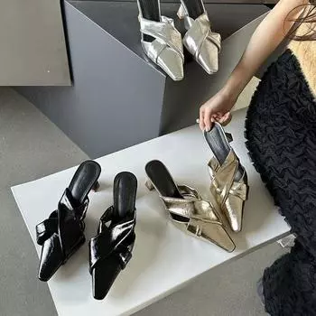 2024 French gold bag head half slippers women s thick heel summer wear pointed toe without heel lazy high heel muller shoes 35 чёрный