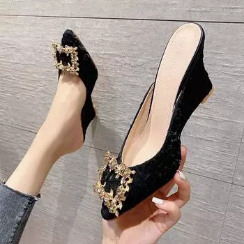 2024 г. Блестящие тканевые тапочки женские туфли на танкетке на высоком каблуке женские шлепанцы с пряжкой из кристаллов мюли Babouche женские босоножки для вечеринок и свадьбы 4.5 золотой