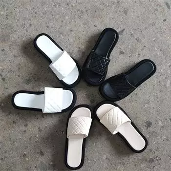 2024 г., однотонные тапочки большого размера на толстой подошве, женские летние туфли-маффины, классные тапочки на танкетке 35 чёрный