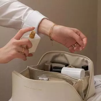 2024 High Quality Outgoing High Beauty Makeup Bag Large Capacity Travel Makeup Storage Bag Washing Bag ZDH305