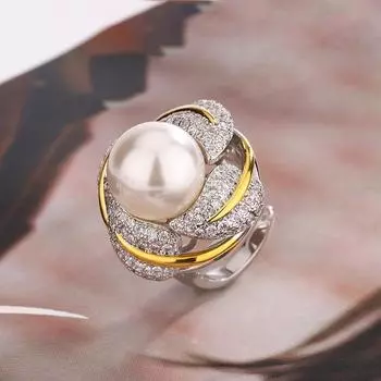 2024 Ювелирные изделия Медное платиновое золотое жемчужное кольцо с жемчужными цветами Высокое темпераментное кольцо 14 мм