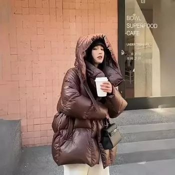 2024 корейская версия женской пуховой куртки, свободная версия, модная иностранная модель, маленькая белая теплая куртка с капюшоном на утином пуху S темно-коричневого