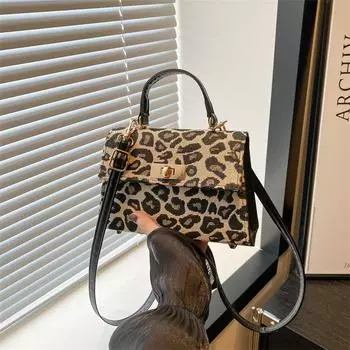 2024 красивая, простая и повседневная, популярная в этом году весна-лето новая сумка через плечо модная фактура кроссбоди маленькая квадратная сумка для женщин