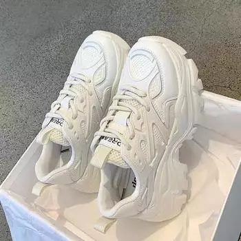 2024 летние новые дышащие туфли на толстой подошве длиной в одну милю, спортивные туфли на очень высоком каблуке, маленькие белые туфли с закругленными ножками, женская обувь 35 чёрный