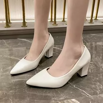 2024 летние новые женские туфли на высоком каблуке элегантные заостренные лакированные кожаные туфли черные толстые каблуки высокие чувственные слои пустые рабочие туфли 35 чёрный