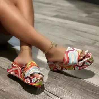 2024 летние новые женские туфли тапочки большого размера толстая подошва одно слово крутые тапочки женские 36 чёрный