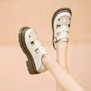 2024 Летние сандалии на плоской подошве Спортивная женская обувь на платформе Новая дизайнерская повседневная обувь Модные шлепанцы на плоской подошве Сандалии sandalias de mujer 35 белый
