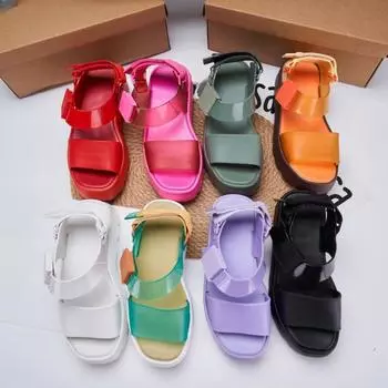 2024 Летние сандалии Женские сандалии на толстой подошве с широким лифом и подошвой из матового каучука Повседневные туфли из желе Женские римские туфли на высоком каблуке Женские EUR 35 36 красный