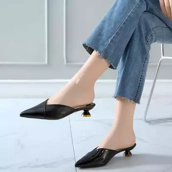 2024 Летние тапочки Новая мода с острым носком Универсальные ленивые сандалии на толстом каблуке Туфли на высоком каблукеЖенская обувь 35