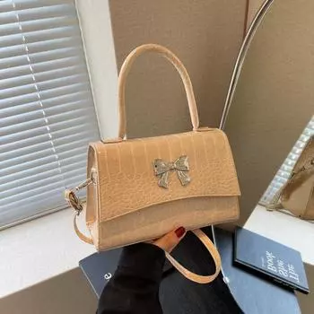 2024 летняя новая иностранная стильная простая небольшая свежая сумка через плечо для поездок на работу небольшая квадратная сумка чёрный