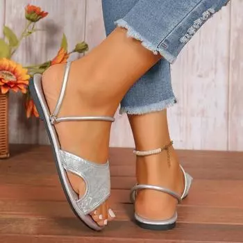 2024 летняя новая мода и легкие женские сандалии с покрытием для ног, одно слово, плоская подошва, два слова, классные тапочки 36 серебряный