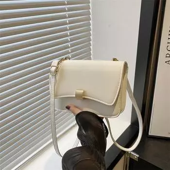 2024 летняя новая модная повседневная сумка через подмышку маленькая квадратная сумка модная популярная сумка через плечо простая повседневная сумка-мессенджер чёрный