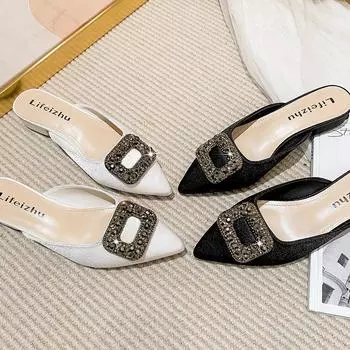 2024 Летняя новая обувь для женщин Красивые квадратные тапочки со стразами и пряжкой, повседневные сандалии для улицы, туфли на каблуках для девочек 35 бежевый