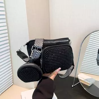 2024 летняя новая популярная модная маленькая квадратная сумка корейской версии модная сумка через плечо простая модная сумка большой вместимости чёрный