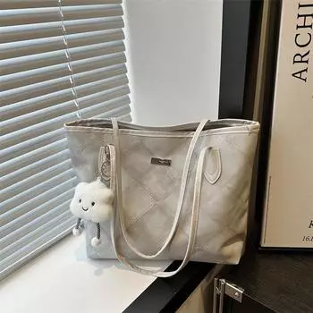 2024 летняя новая простая и модная сумка через плечо большой емкости простая сумка-тоут для студентов колледжа класс сумка для поездок на работу женская Without pendant чёрный