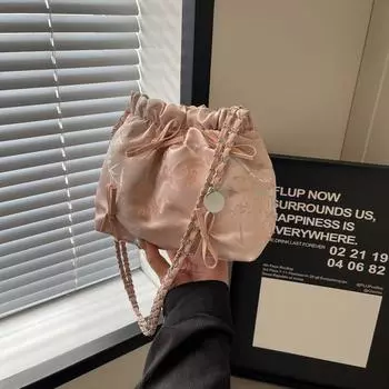 2024 летняя новая простая корейская версия модной маленькой сумки женская модная сумка через плечо повседневная ретро сумка-ведро бежевый