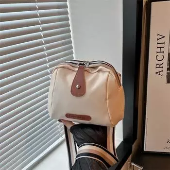 2024 летняя новая простая модная сумка через плечо женская модная сумка для отдыха с косым ремешком простая маленькая квадратная сумка сумка для поездок на работу чёрный