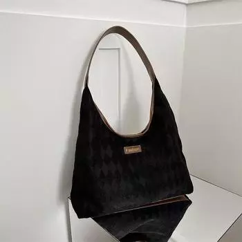 2024 летняя новая сумка женская нишевая дизайнерская повседневная сумка-мессенджер женская сумка простая и модная сумка через плечо чёрный