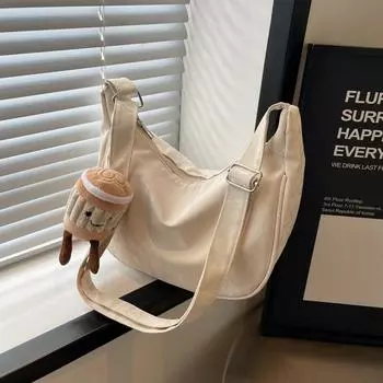 2024 летняя школьная сумка для поездок на работу через плечо, простая модная сумка-мессенджер, повседневная сумка-тоут в стиле ретро большой вместимости Without pendant чёрный