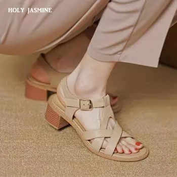 2024 Летняя женская обувь Обувь из овчины Женские босоножки с открытым носком и толстым каблуком Туфли на высоком каблуке Женские однотонные римские сандалии для женщин 34 шоколадный