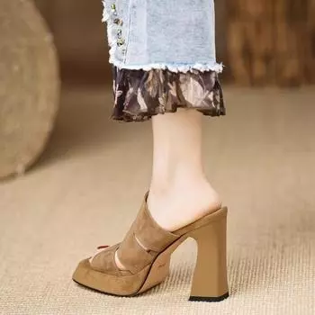 2024 лето новые европейские и американские толстые каблуки квадратной формы односложные классные тапочки носить простые открытые носки темперамент высокие каблуки женщины 35 чёрный